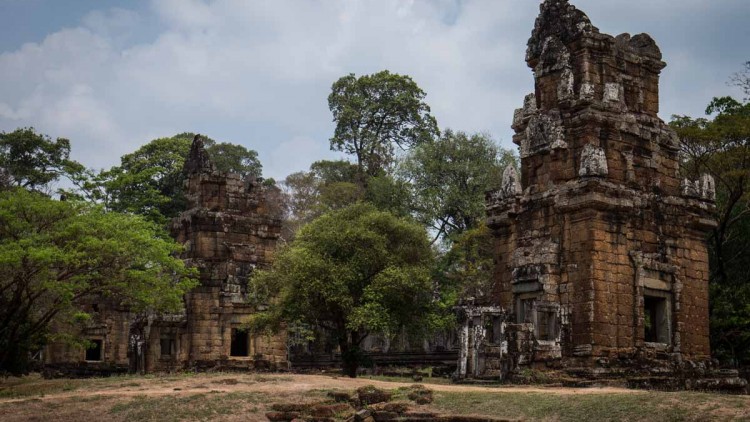 十二生肖塔/審判塔 (Prasat Suor Parat)